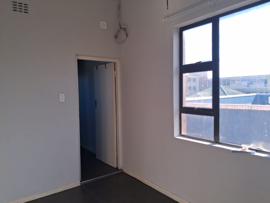 To Let 1 Bedroom Property for Rent in Quigney Eastern Cape